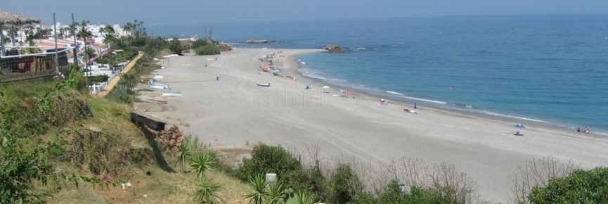 Испания пляж Las Arenas курорта Манильва на Коста дель Соль