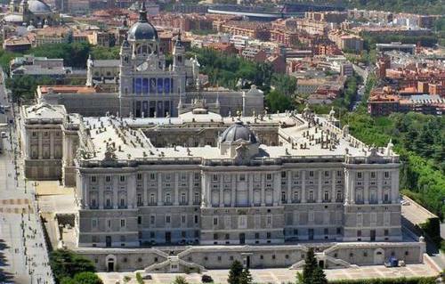 Экскурсия в Королевский дворец Мадрида