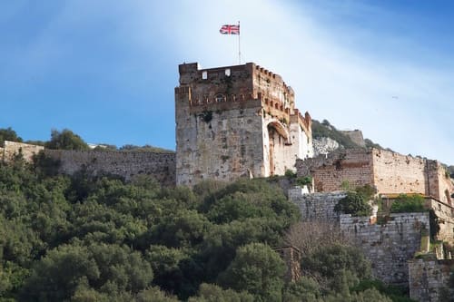 Крепость на скале Гибралтар